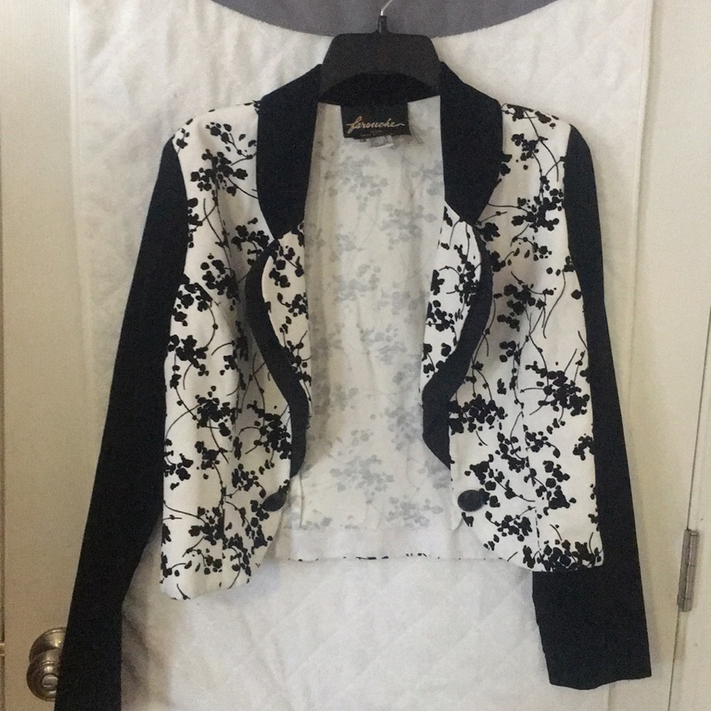 Farouche Black and white blazer